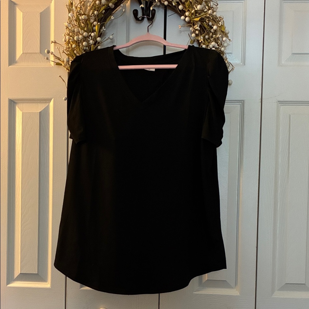 Chic Black V-Neck Women's Top